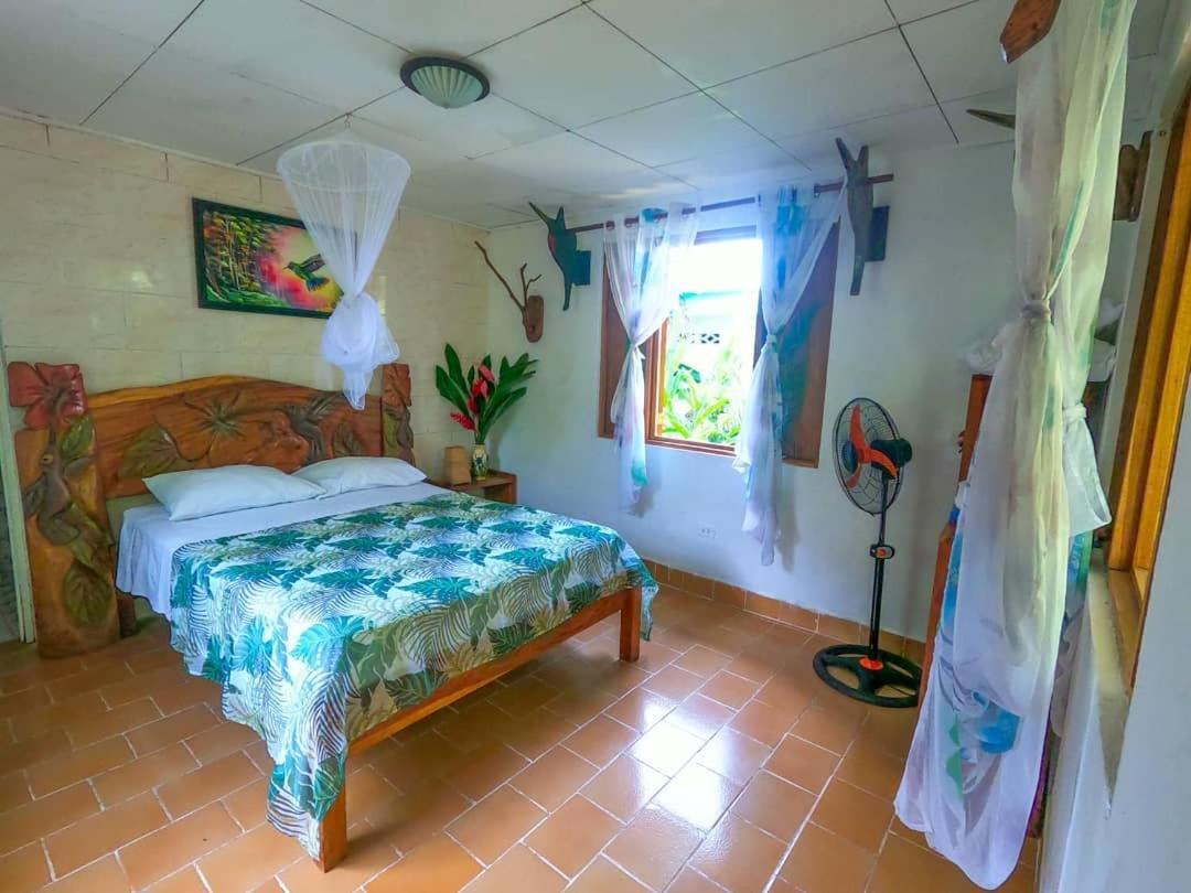 Cabinas Tito Cahuita Zewnętrze zdjęcie