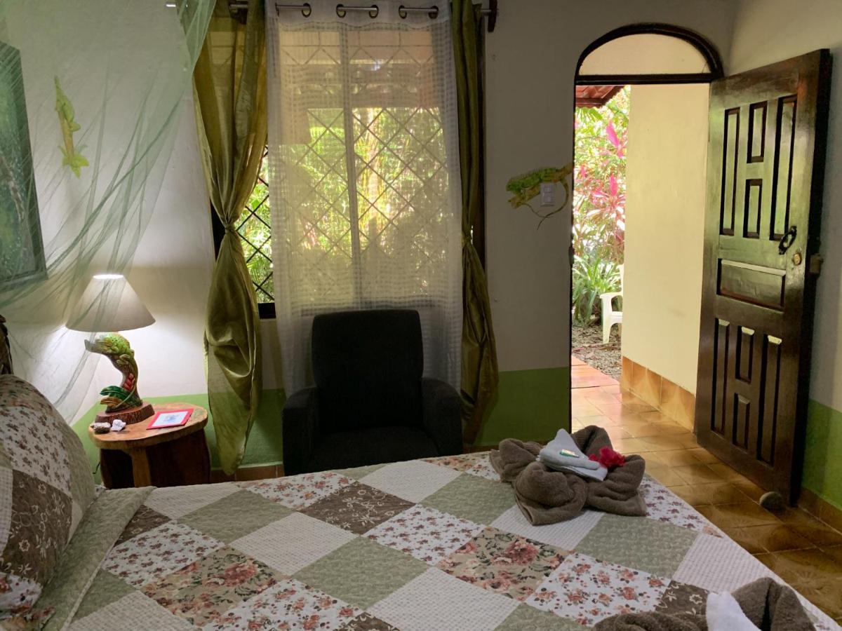 Cabinas Tito Cahuita Zewnętrze zdjęcie