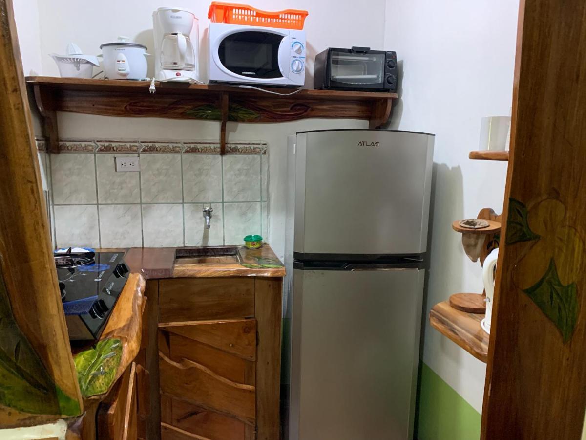 Cabinas Tito Cahuita Zewnętrze zdjęcie